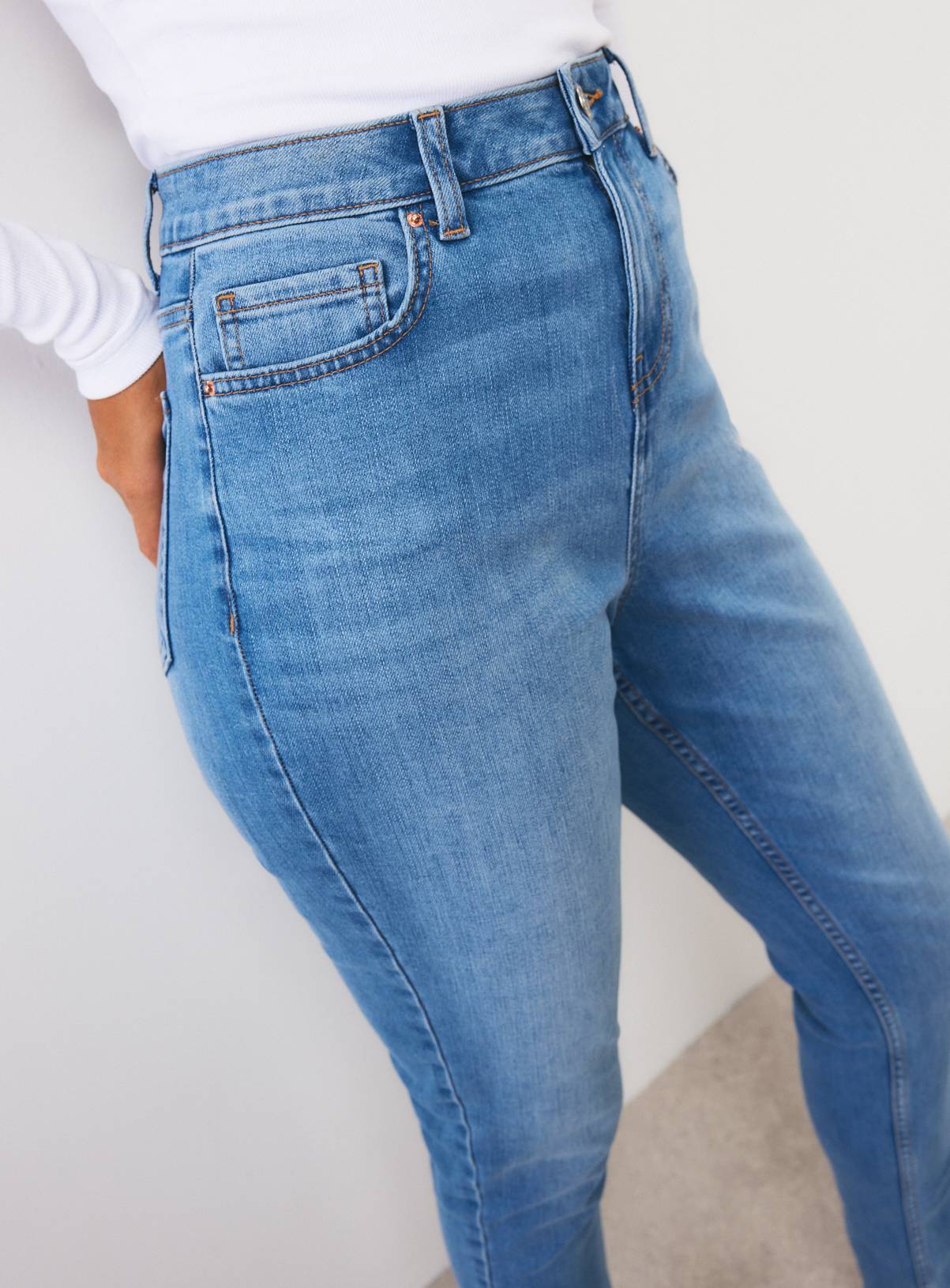 Blue Mid Denim Skinny Jeans 20L - Image 1